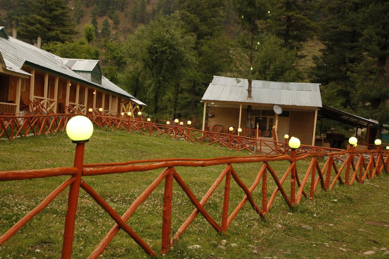 Wind Chime Baga Sarahan Rāmpur Buitenkant foto